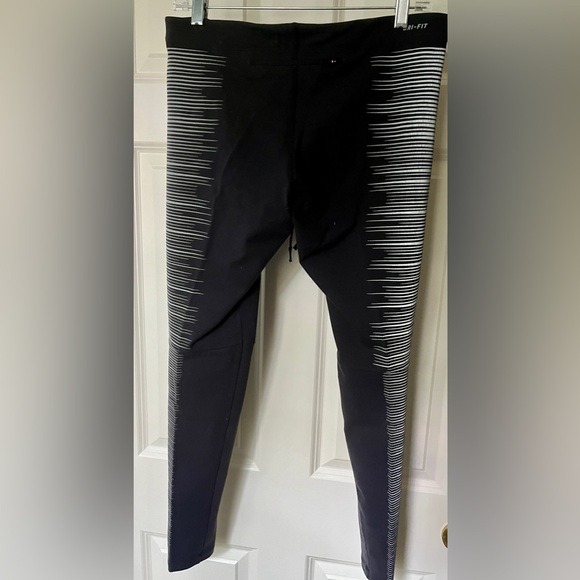Nike Womens Running Tights - Black - Large - Reflective Glow in Dark - Dri-Fit - Picture 3 of 5
